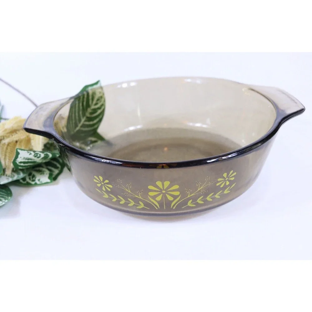 Vintage Glasbake Round Amber Casserole Dish 1.5 QT Yellow Daisy 8.5”